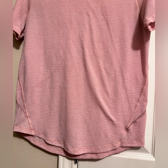 Lululemon Athletic Pink Women's Top - Picture 2 of 5